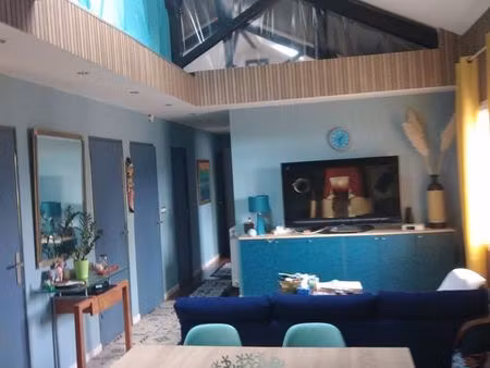 tullins  18 route de renage t3 83 m² + mezz 60 m2
