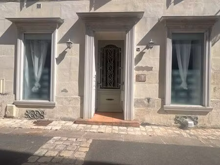 maison de ville divisée – idéal profession libérale – plein centre-ville
