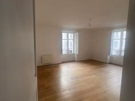 magnifique appt 2 chambres 84m2 plein centre