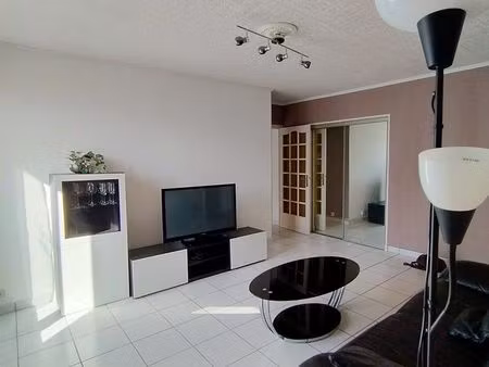700 3 pièces 55m2