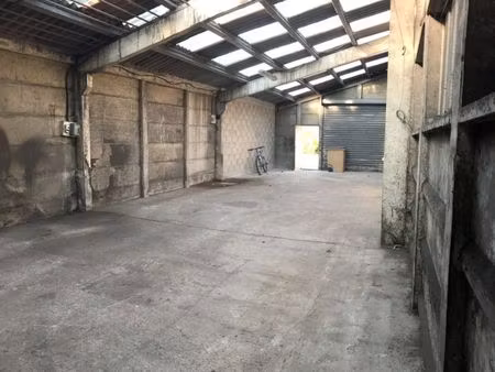 hangar 100 m2
