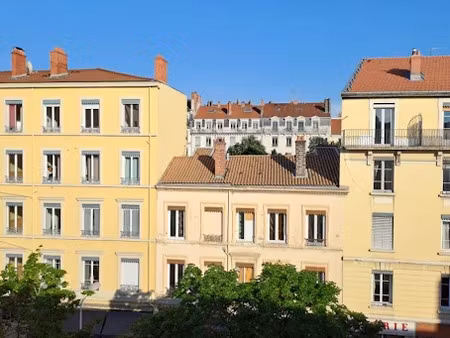 location meublée appartement 1 pièce 18 m² à lyon 7ème (69007)  600 €