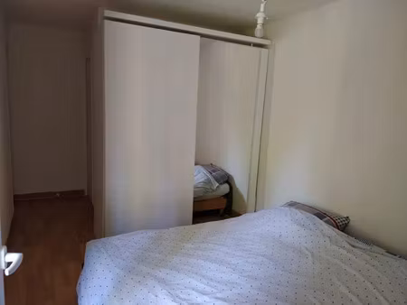 location meublée chambre 1 pièce 10 m² à saintes (17100)  450 €