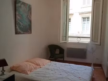 location meublée appartement 1 pièce 23 m² à avignon (84000)  470 €