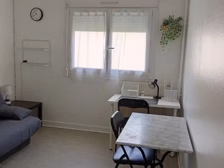 location meublée appartement 1 pièce 16 m² à chamalieres (63400)  405 €