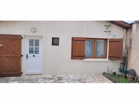 location meublée appartement 1 pièce 28 m² à merignac (33700)  500 €
