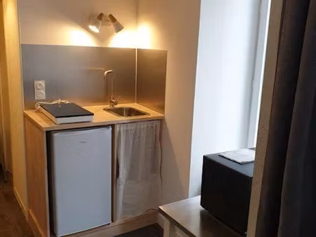 location meublée appartement 1 pièce 25 m² à clermont-ferrand (63000)  533 €