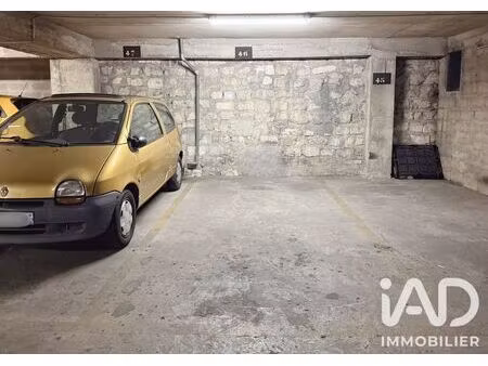 parking à paris (75017)