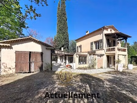 maison avec deux logements indépendants sur 1 200 m² de terrai