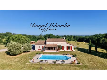 propriété à vendre lauzun 5 pièce(s) 152m2 495 850€