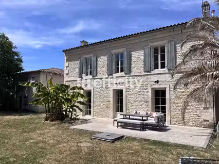 maison 6 pièces - 180 m²