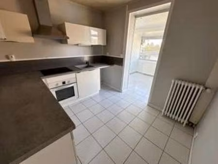 vente maison à thouars (79100) : à vendre / 72m² thouars