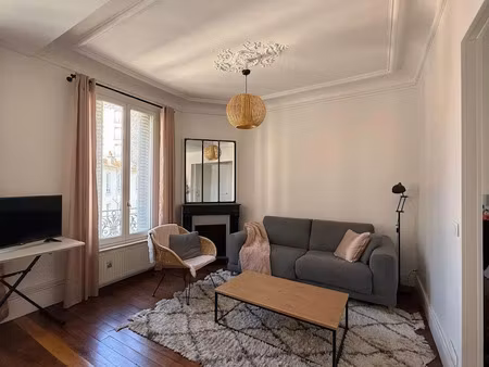 location meublée appartement 2 pièces 42 m² à asnieres-sur-seine (92600)  1 250 €