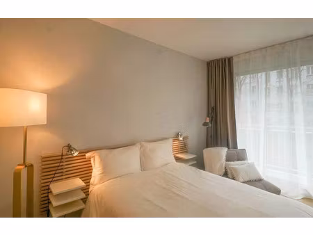 location meublée appartement 1 pièce 30 m² à paris 15ème (75015)  1 300 €