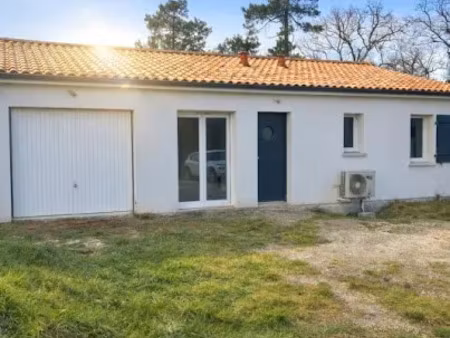 location maison 4 pièces 79.13 m² à grayan-et-l'hôpital (33590)  989 €
