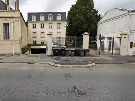location parking à meaux (77100)  54 €