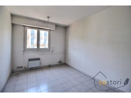 location locaux professionnels 2 pièces 47 m² à draguignan (83300)  660 €
