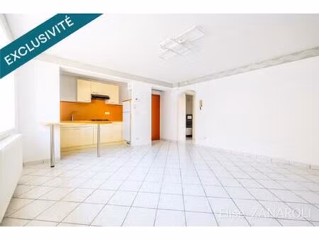 appartement 2 pièces avec place de stationnement