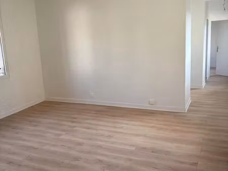 location appartement 3 pièces 58 m² à saint-denis (93200)  1 097 €