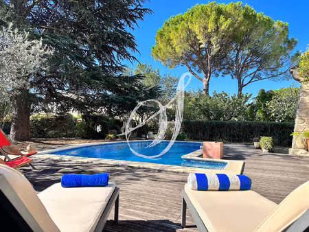 maison de charme de type 5  4 chambres avec piscine  garages