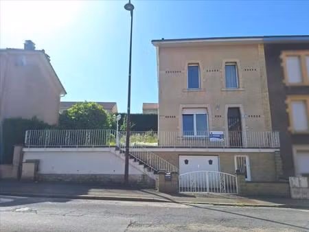 longlaville : maison jumelee a renover - beau potentiel