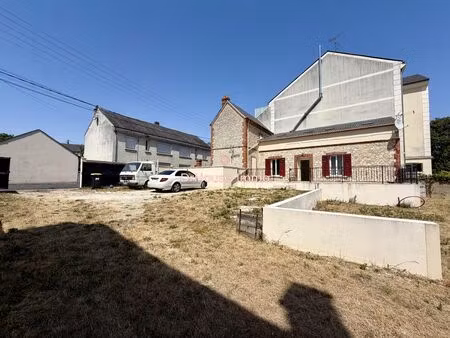 maison avec accès privatif au loing