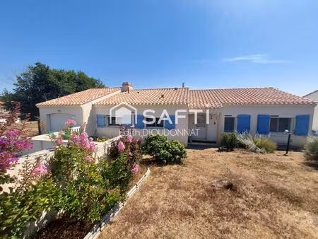 plain-pied récent  maison familiale avec suite parentale.