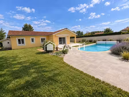 maison familiale t6 de standing  156 m²