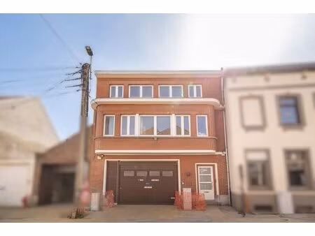 maison à louer à rue du roussart 2 waterloo (vbe46102)