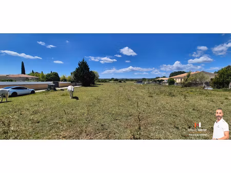 saussines magnifique terrain a batir de 703m2 plat de forme