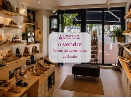 a vendre  fonds de commerce de chaussures  en centre ville de la baule