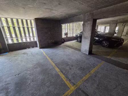 parking / box