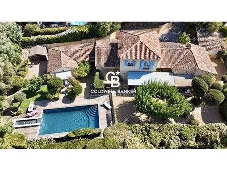 cavalaire-sur-mer – villa avec piscine et dépendance indépendante