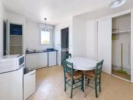location appartement t1 meublé à saint-lô (50000) : à louer t1 meublé / 20m² saint-lô