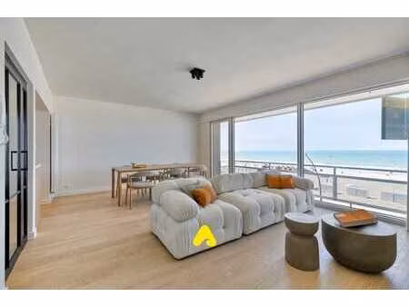 appartement magnifiquement rénové et fini avec luxe  avec...