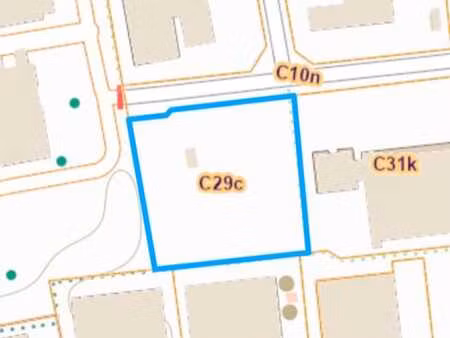 à louer –terrain de parking avec 133 emplacements à zaventem