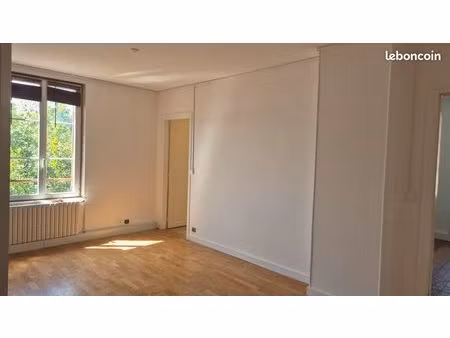 appartement duplex 5 pièces – 80 3 m² loi carrez / 107 m² au sol – centre de méru