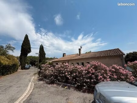 villa 100m2 4 chambres 2 terrasses 10 mn centre ville
