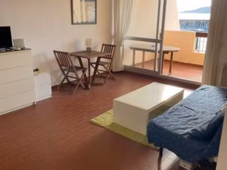 location à l'année appartement port de bormes