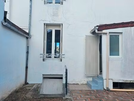 location maison de ville bellerive
