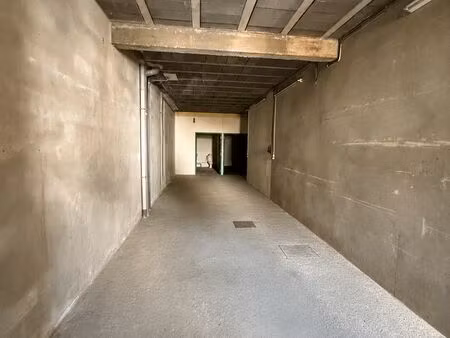 local / garage sécurisé de 85 m² à louer – agen