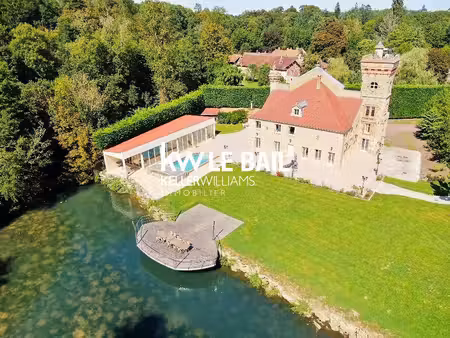 un château dans un domaine d'exception aux portes de paris