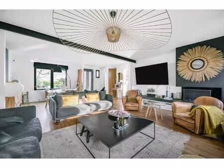 superbe maison familiale avec jardin au calme et ensoleillé