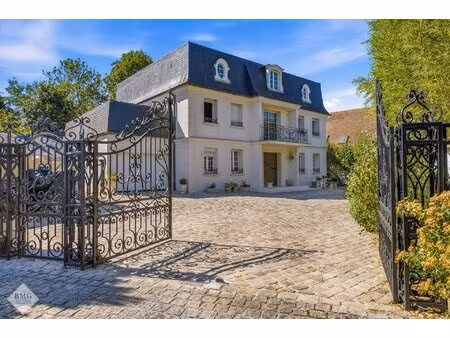 exclusivité – le plessis-trévise (94420) villa familiale de 290 m² en résidence recherchée