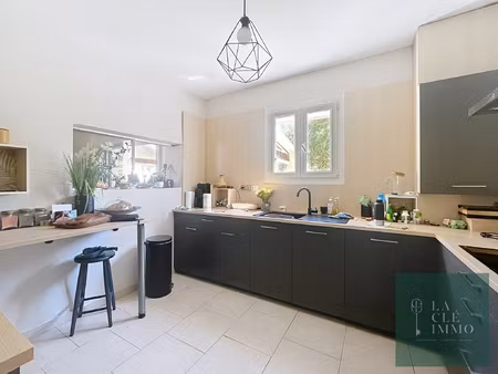 maison de plain pied avec piscine