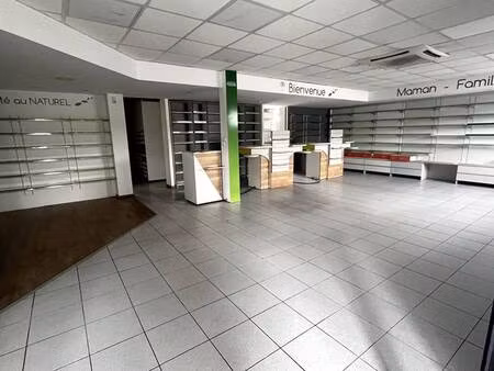local commercial à louer