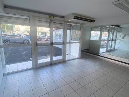 local commercial à louer