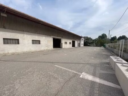 location entrepôt bouc bel air 13320 2000m²