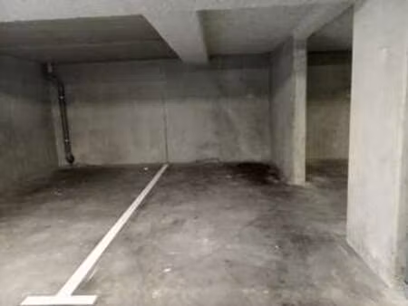 vente garage et parking aux sables-d'olonne (85100) : à vendre / les sables-d'olonne