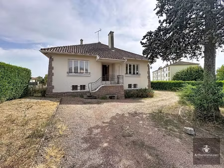 vente maison 5 pièces 135 m2 à saint-just-la-pendue
